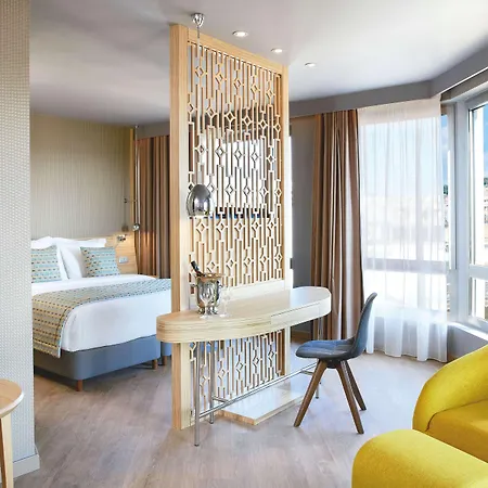Wyndham Grand 5* Atenas